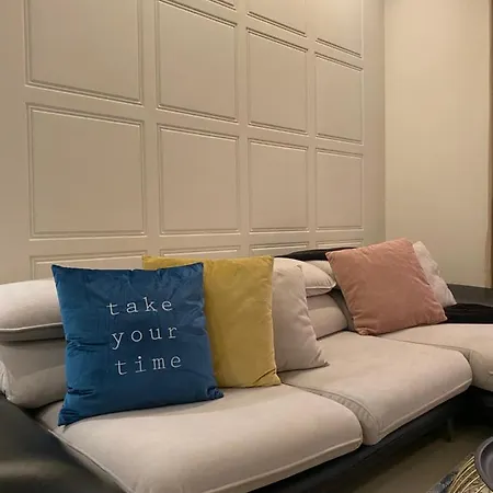 شقة Comfort Apartament, Near The دراس
