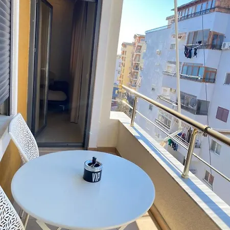 شقة Comfort Apartament, Near The *
