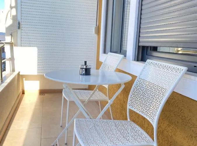 Comfort Apartament, Near The *